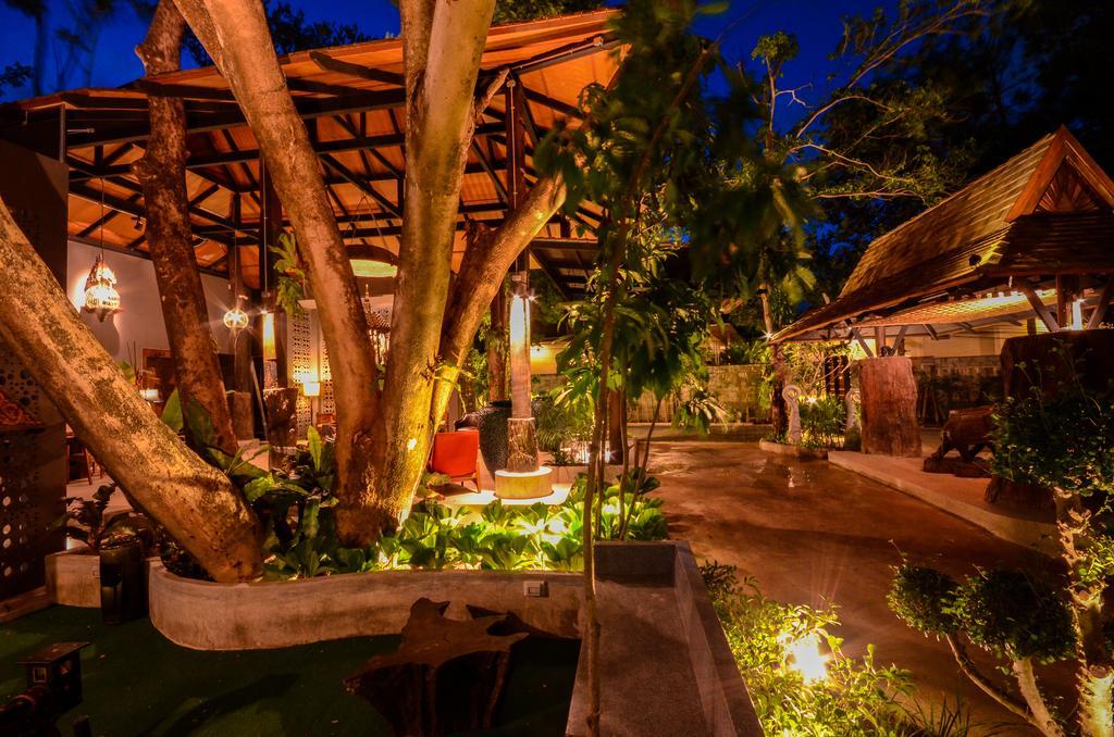Ananta Thai Pool Villas Resort Пхукет Экстерьер фото