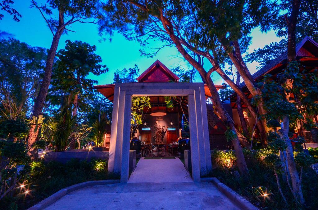 Ananta Thai Pool Villas Resort Пхукет Экстерьер фото