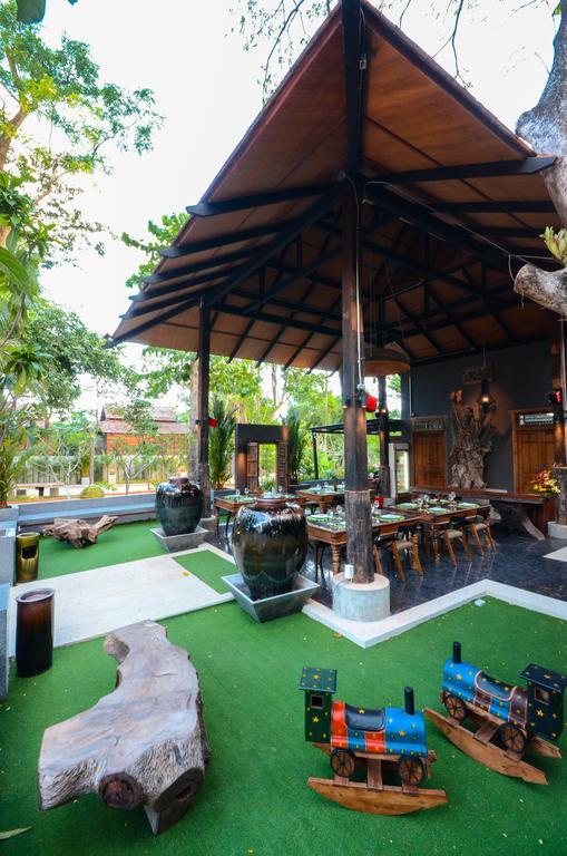 Ananta Thai Pool Villas Resort Пхукет Экстерьер фото