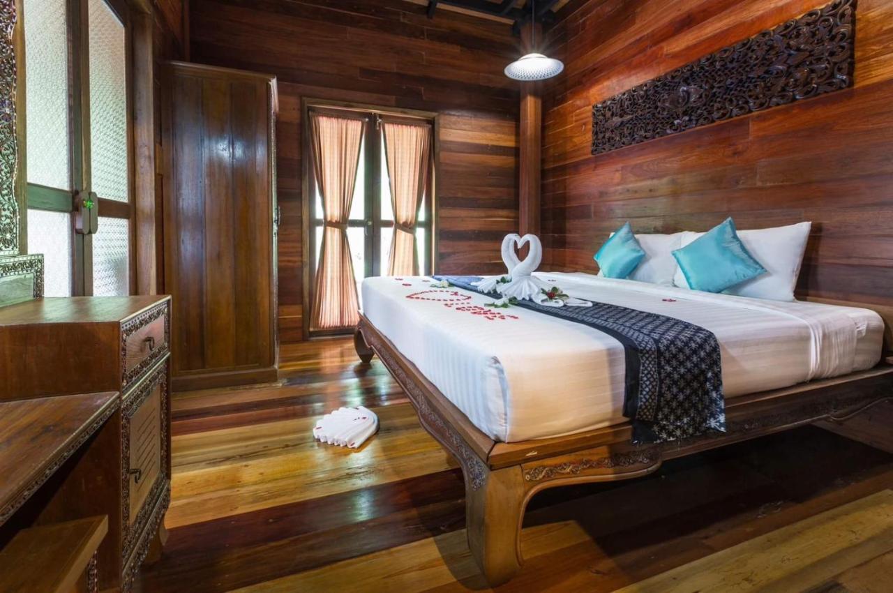Ananta Thai Pool Villas Resort Пхукет Экстерьер фото