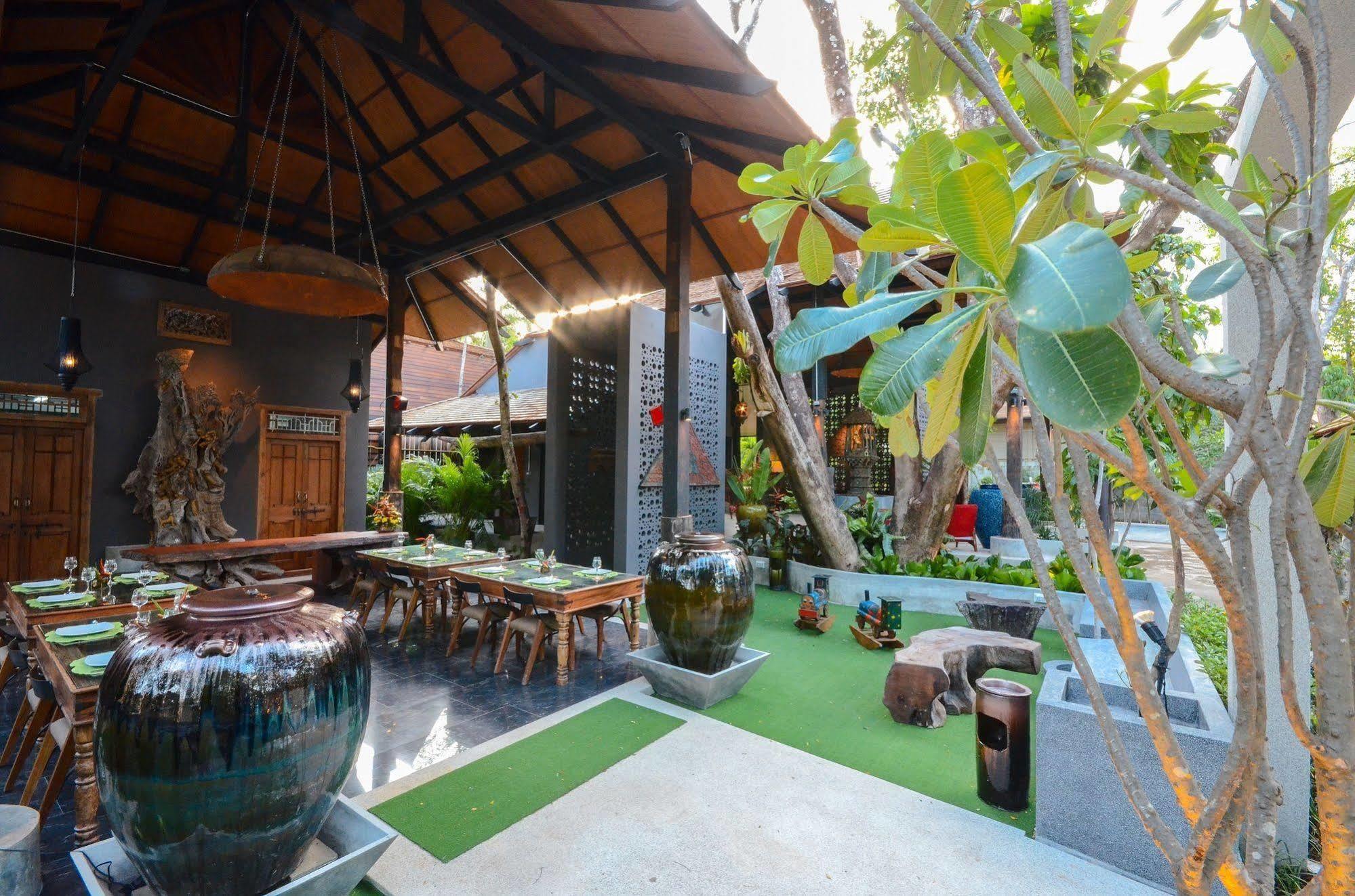 Ananta Thai Pool Villas Resort Пхукет Экстерьер фото