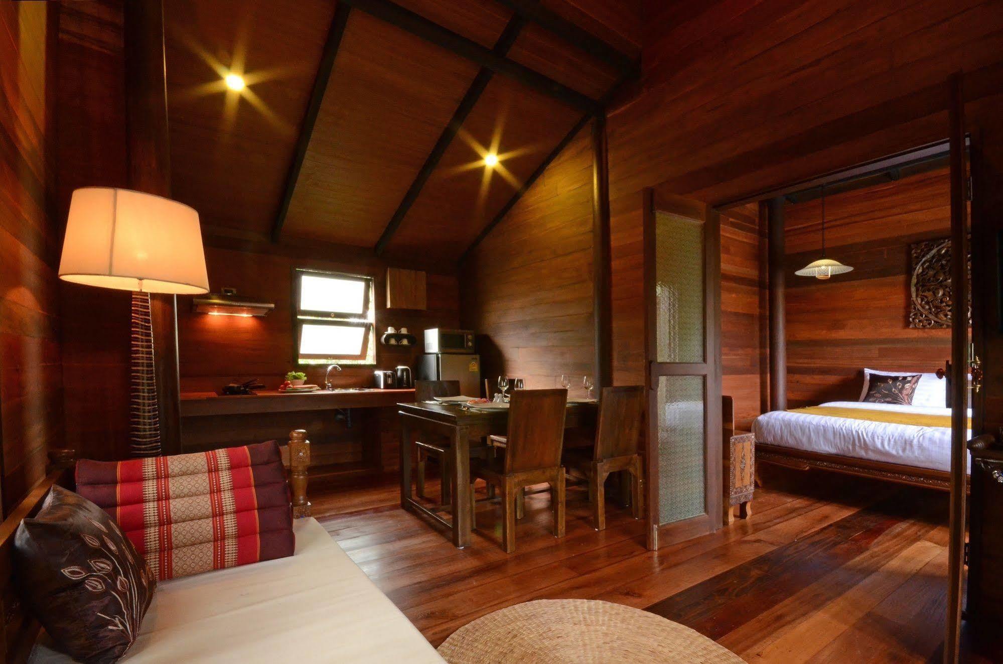 Ananta Thai Pool Villas Resort Пхукет Экстерьер фото